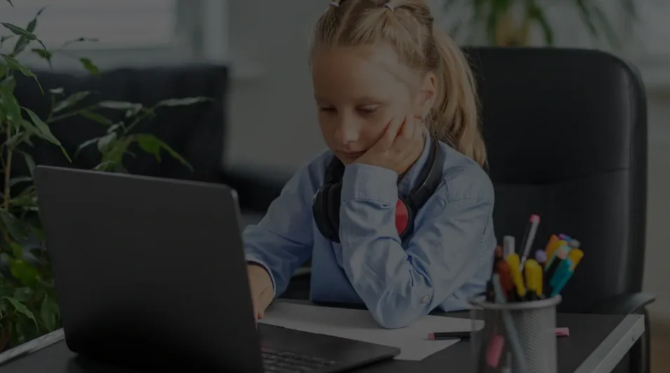 Cambly Kids lise 13-17 yaş üniversite hazırlığı ve online İngilizce değerlendirmesi