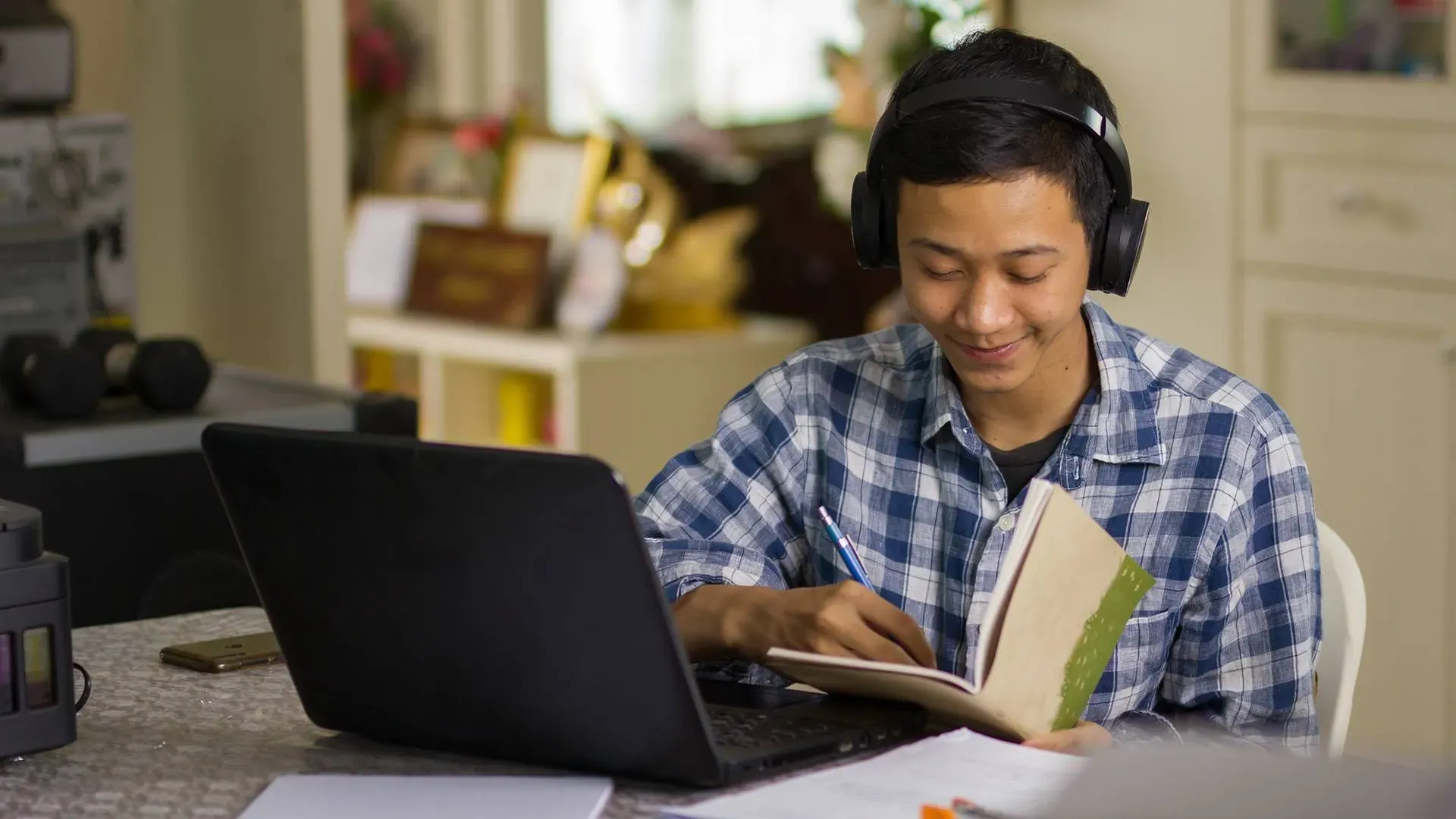 Flalingo Nasıl Çalışır: A'dan Z'ye Adım Adım Öğrenme Süreci